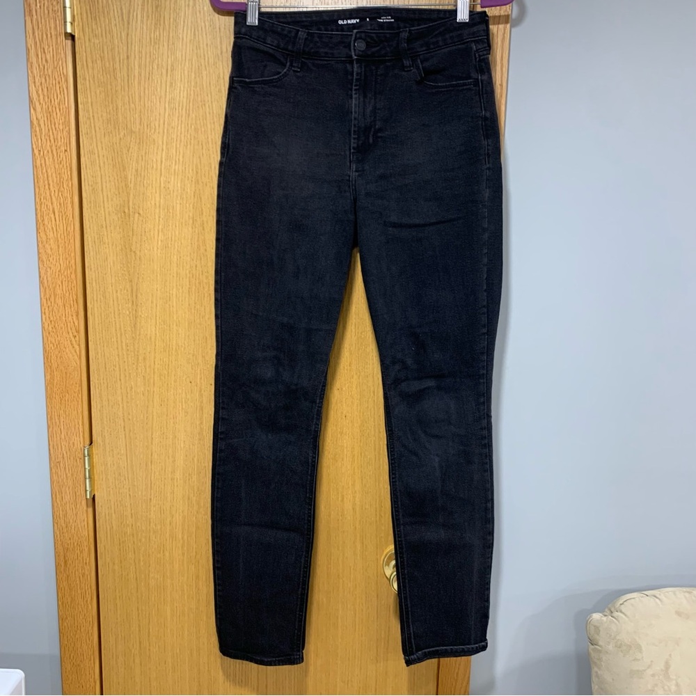 Old Navy High Rise Wow Straight Black Jeans - Size 8 Tall
